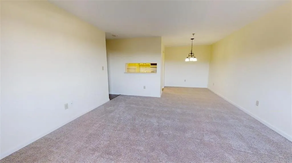 300 Johnson Ferry Road Ne Unit B509, Sandy Springs, Georgia 30328, 1 Bedroom Bedrooms, ,1 BathroomBathrooms,Residential,Sold,300 Johnson Ferry Road Ne Unit B509,7002827