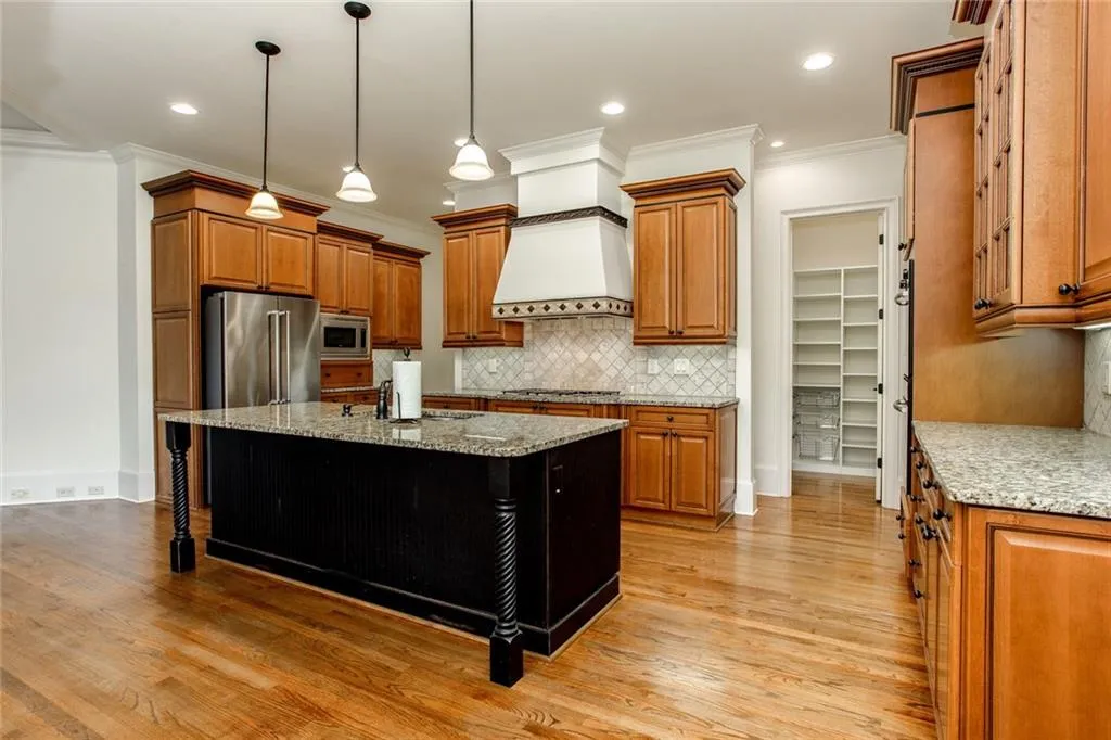 490 Read Lane, Atlanta, Georgia 30328, 6 Bedrooms Bedrooms, ,5 BathroomsBathrooms,Residential,Sold,490 Read Lane,6763203