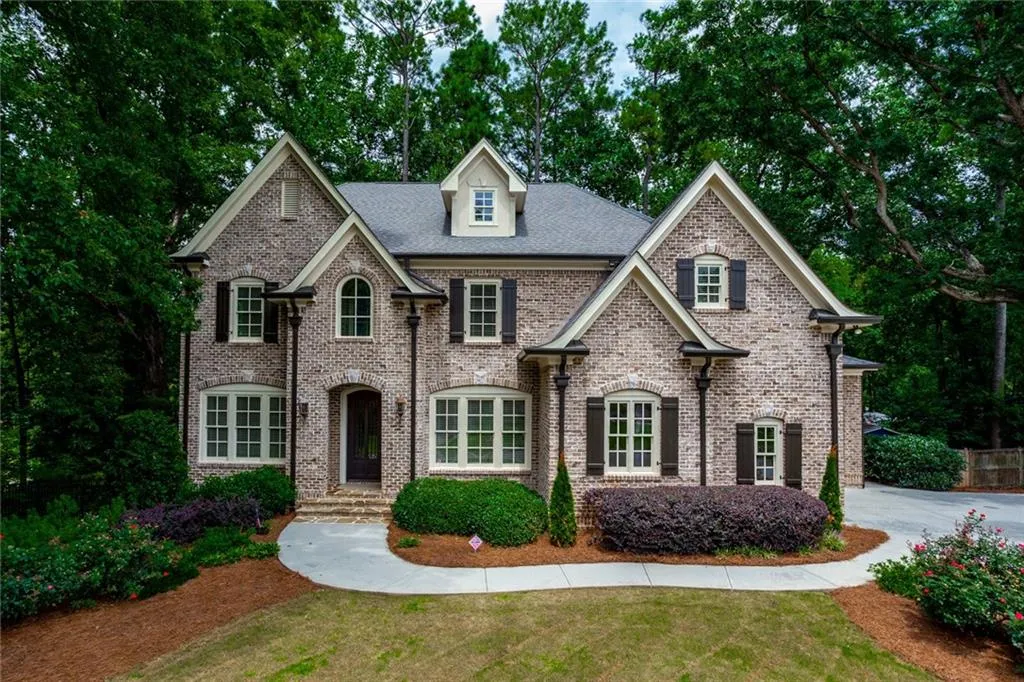 490 Read Lane, Atlanta, Georgia 30328, 6 Bedrooms Bedrooms, ,5 BathroomsBathrooms,Residential,Sold,490 Read Lane,6763203