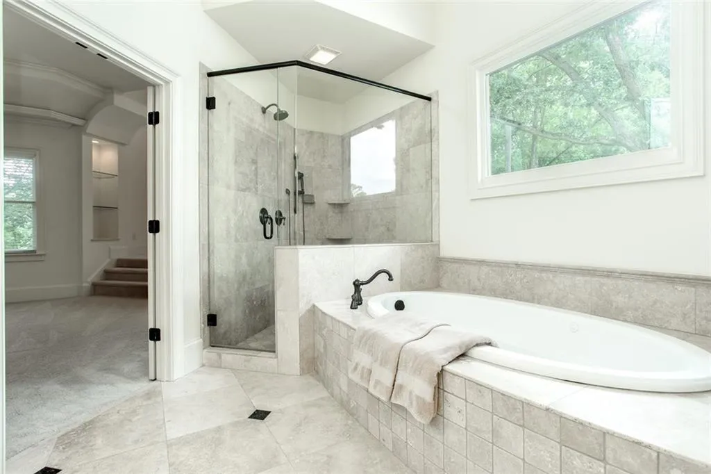 490 Read Lane, Atlanta, Georgia 30328, 6 Bedrooms Bedrooms, ,5 BathroomsBathrooms,Residential,Sold,490 Read Lane,6763203