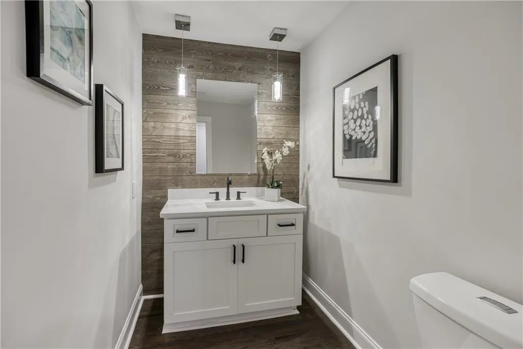 170 Huntcliff Point, Atlanta, Georgia 30350, 7 Bedrooms Bedrooms, ,4 BathroomsBathrooms,Residential,Sold,170 Huntcliff Point,7177585