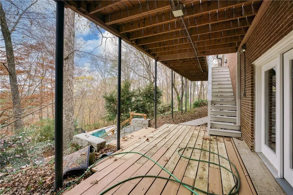 170 Huntcliff Point, Atlanta, Georgia 30350, 7 Bedrooms Bedrooms, ,4 BathroomsBathrooms,Residential,Sold,170 Huntcliff Point,7177585