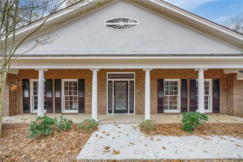 170 Huntcliff Point, Atlanta, Georgia 30350, 7 Bedrooms Bedrooms, ,4 BathroomsBathrooms,Residential,Sold,170 Huntcliff Point,7177585