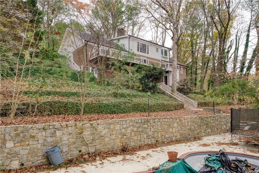 170 Huntcliff Point, Atlanta, Georgia 30350, 7 Bedrooms Bedrooms, ,4 BathroomsBathrooms,Residential,Sold,170 Huntcliff Point,7177585