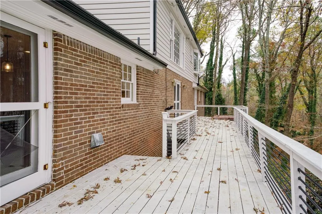 170 Huntcliff Point, Atlanta, Georgia 30350, 7 Bedrooms Bedrooms, ,4 BathroomsBathrooms,Residential,Sold,170 Huntcliff Point,7177585