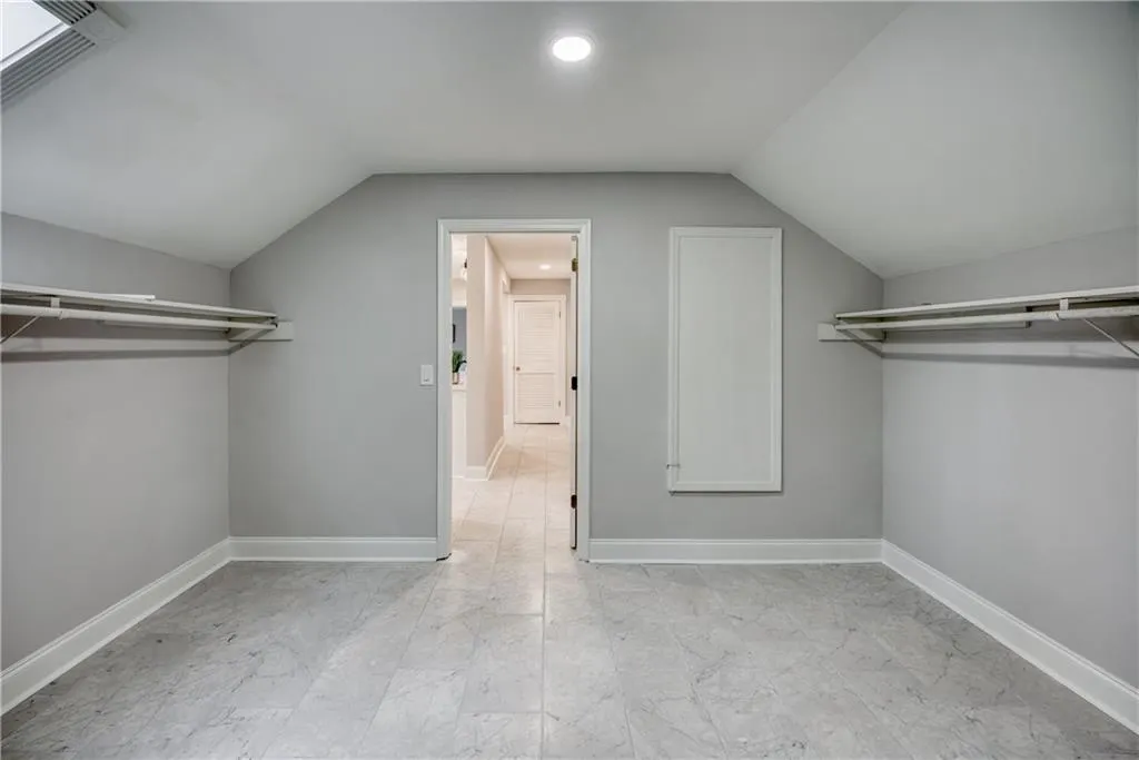 170 Huntcliff Point, Atlanta, Georgia 30350, 7 Bedrooms Bedrooms, ,4 BathroomsBathrooms,Residential,Sold,170 Huntcliff Point,7177585