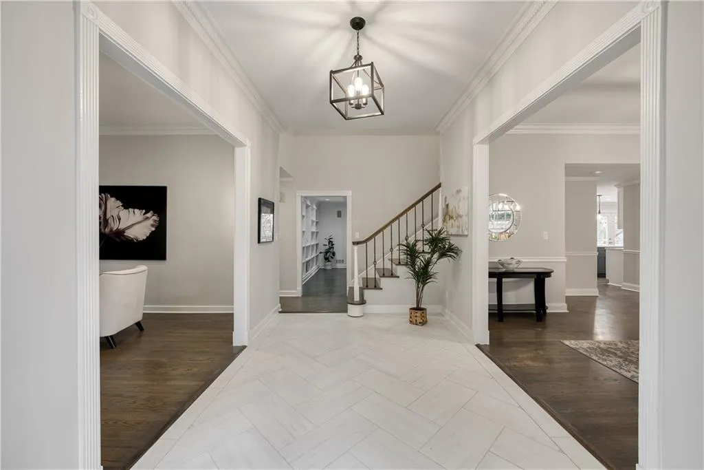 170 Huntcliff Point, Atlanta, Georgia 30350, 7 Bedrooms Bedrooms, ,4 BathroomsBathrooms,Residential,Sold,170 Huntcliff Point,7177585