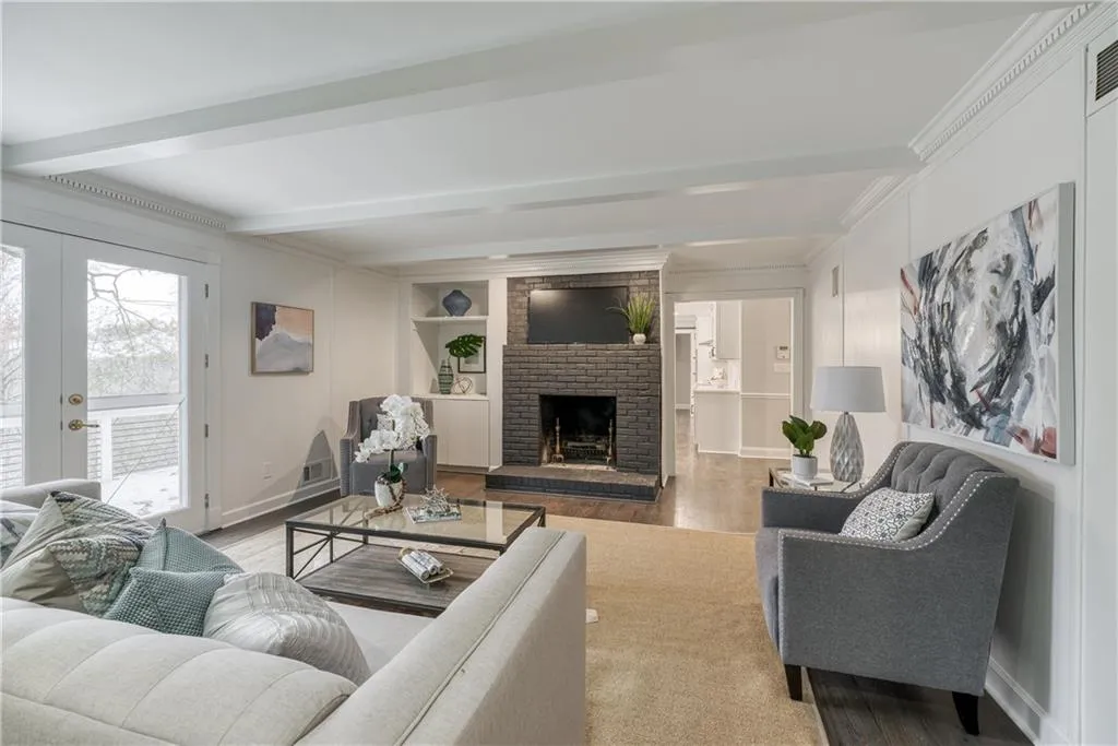 170 Huntcliff Point, Atlanta, Georgia 30350, 7 Bedrooms Bedrooms, ,4 BathroomsBathrooms,Residential,Sold,170 Huntcliff Point,7177585