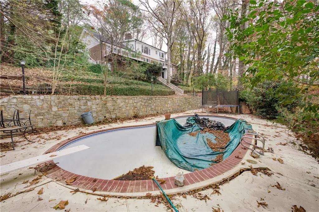 170 Huntcliff Point, Atlanta, Georgia 30350, 7 Bedrooms Bedrooms, ,4 BathroomsBathrooms,Residential,Sold,170 Huntcliff Point,7177585