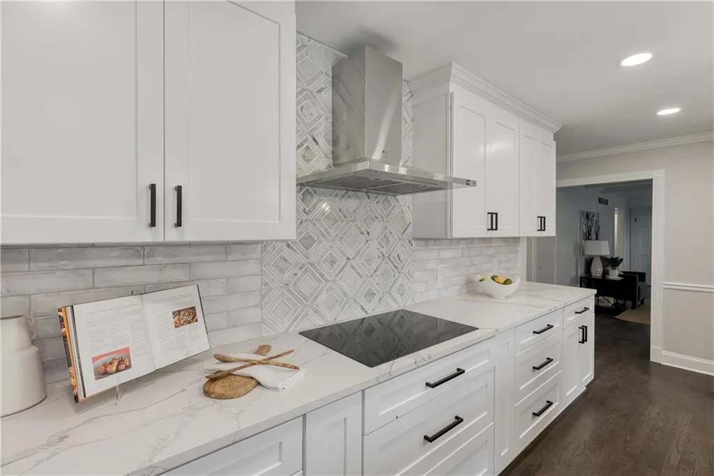 170 Huntcliff Point, Atlanta, Georgia 30350, 7 Bedrooms Bedrooms, ,4 BathroomsBathrooms,Residential,Sold,170 Huntcliff Point,7177585