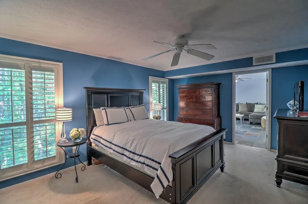 1702 Woodcliff Drive Unit 1702, Sandy Springs, Georgia 30350, 2 Bedrooms Bedrooms, ,2 BathroomsBathrooms,Residential,Sold,1702 Woodcliff Drive Unit 1702,5759850