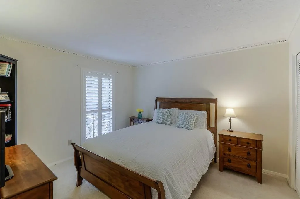 1702 Woodcliff Drive Unit 1702, Sandy Springs, Georgia 30350, 2 Bedrooms Bedrooms, ,2 BathroomsBathrooms,Residential,Sold,1702 Woodcliff Drive Unit 1702,5759850