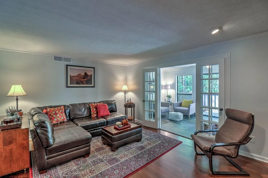 1702 Woodcliff Drive Unit 1702, Sandy Springs, Georgia 30350, 2 Bedrooms Bedrooms, ,2 BathroomsBathrooms,Residential,Sold,1702 Woodcliff Drive Unit 1702,5759850