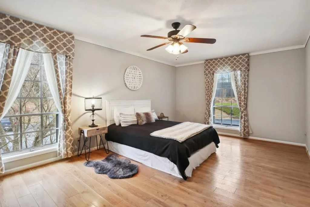 6851 Roswell Road Unit E10, Sandy Springs, Georgia 30328, 2 Bedrooms Bedrooms, ,2 BathroomsBathrooms,Residential,Sold,6851 Roswell Road Unit E10,7174229