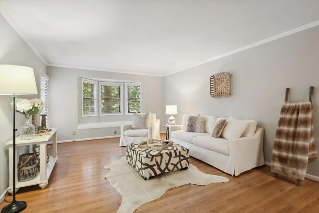 6851 Roswell Road Unit E10, Sandy Springs, Georgia 30328, 2 Bedrooms Bedrooms, ,2 BathroomsBathrooms,Residential,Sold,6851 Roswell Road Unit E10,7174229