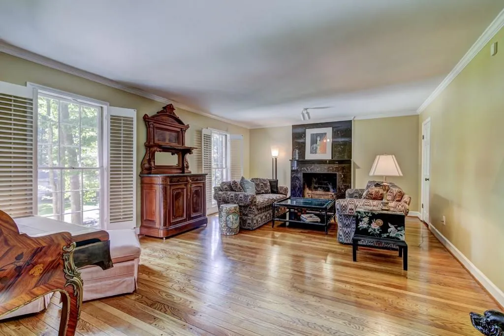 560 Bridgewater Drive, Sandy Springs, Georgia 30328, 4 Bedrooms Bedrooms, ,3 BathroomsBathrooms,Residential,Sold,560 Bridgewater Drive,6031474