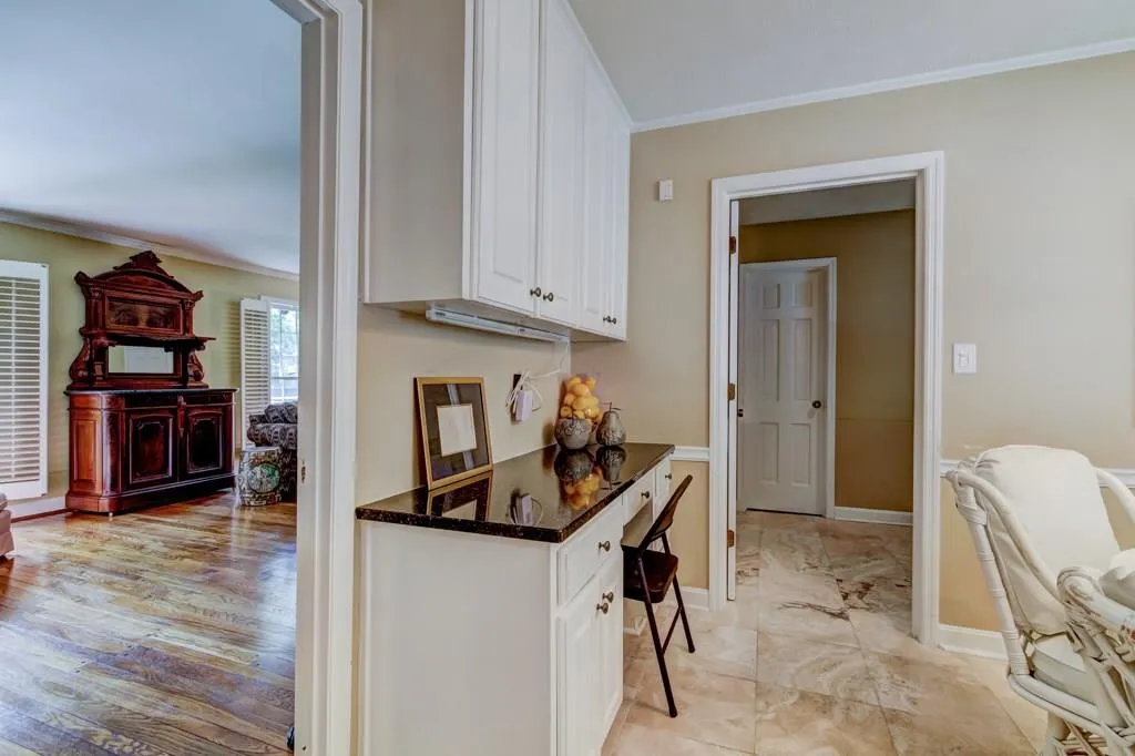 560 Bridgewater Drive, Sandy Springs, Georgia 30328, 4 Bedrooms Bedrooms, ,3 BathroomsBathrooms,Residential,Sold,560 Bridgewater Drive,6031474
