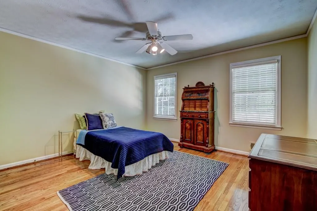 560 Bridgewater Drive, Sandy Springs, Georgia 30328, 4 Bedrooms Bedrooms, ,3 BathroomsBathrooms,Residential,Sold,560 Bridgewater Drive,6031474