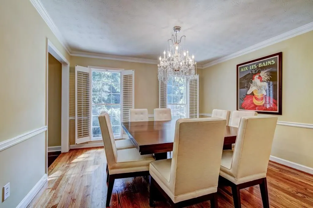 560 Bridgewater Drive, Sandy Springs, Georgia 30328, 4 Bedrooms Bedrooms, ,3 BathroomsBathrooms,Residential,Sold,560 Bridgewater Drive,6031474
