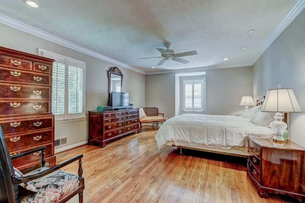 560 Bridgewater Drive, Sandy Springs, Georgia 30328, 4 Bedrooms Bedrooms, ,3 BathroomsBathrooms,Residential,Sold,560 Bridgewater Drive,6031474