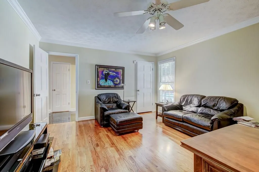 560 Bridgewater Drive, Sandy Springs, Georgia 30328, 4 Bedrooms Bedrooms, ,3 BathroomsBathrooms,Residential,Sold,560 Bridgewater Drive,6031474