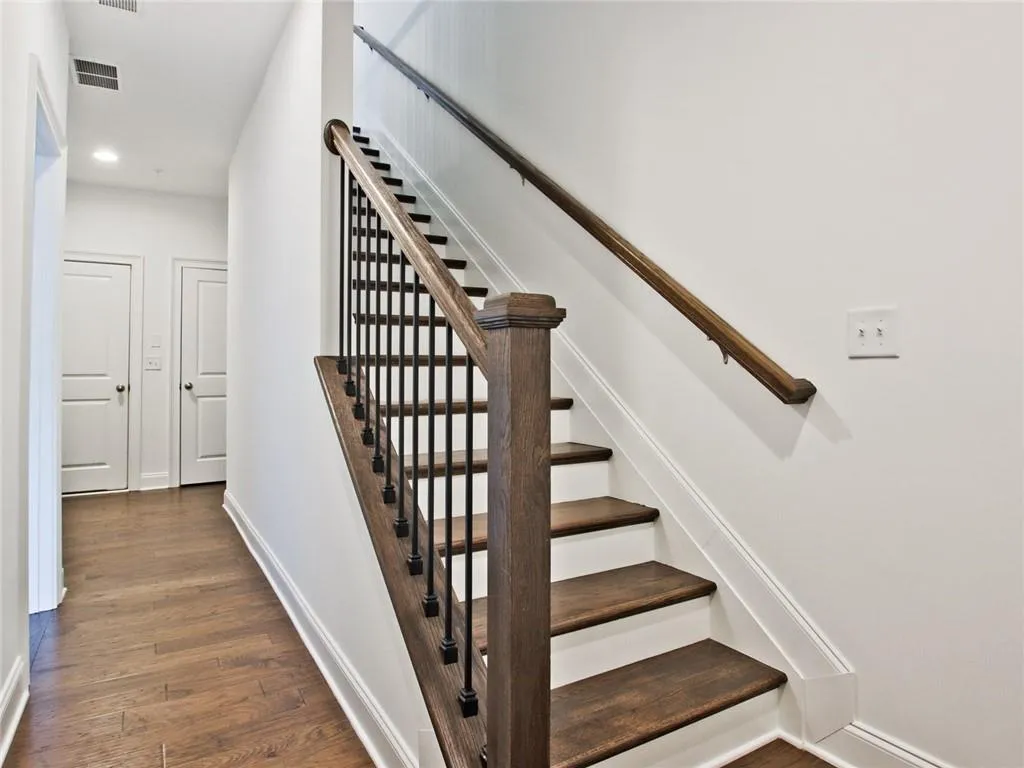 6650 Sterling Drive Unit 673, Sandy Springs, Georgia 30328, 3 Bedrooms Bedrooms, ,4 BathroomsBathrooms,Residential,Sold,6650 Sterling Drive Unit 673,6914820