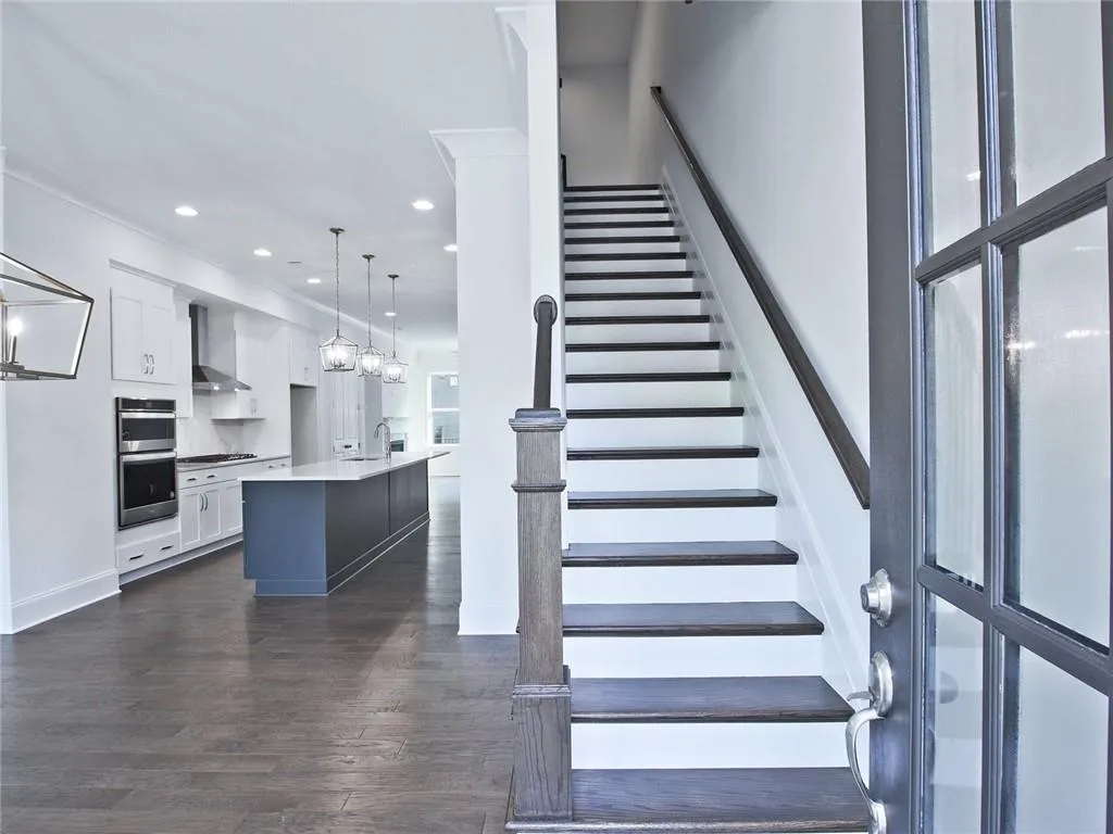 6650 Sterling Drive Unit 673, Sandy Springs, Georgia 30328, 3 Bedrooms Bedrooms, ,4 BathroomsBathrooms,Residential,Sold,6650 Sterling Drive Unit 673,6914820