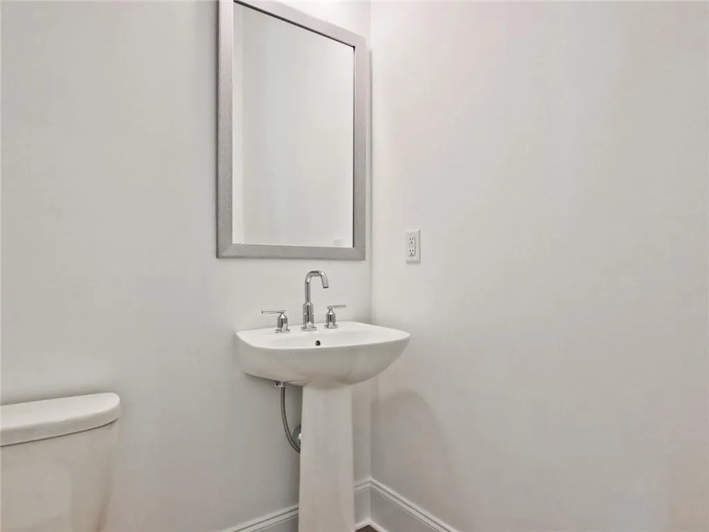 6650 Sterling Drive Unit 673, Sandy Springs, Georgia 30328, 3 Bedrooms Bedrooms, ,4 BathroomsBathrooms,Residential,Sold,6650 Sterling Drive Unit 673,6914820
