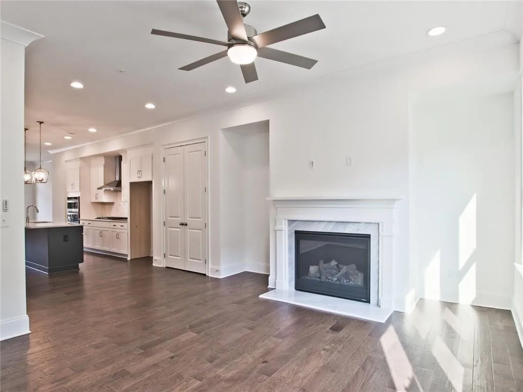 6650 Sterling Drive Unit 673, Sandy Springs, Georgia 30328, 3 Bedrooms Bedrooms, ,4 BathroomsBathrooms,Residential,Sold,6650 Sterling Drive Unit 673,6914820