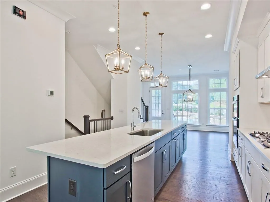 6650 Sterling Drive Unit 673, Sandy Springs, Georgia 30328, 3 Bedrooms Bedrooms, ,4 BathroomsBathrooms,Residential,Sold,6650 Sterling Drive Unit 673,6914820