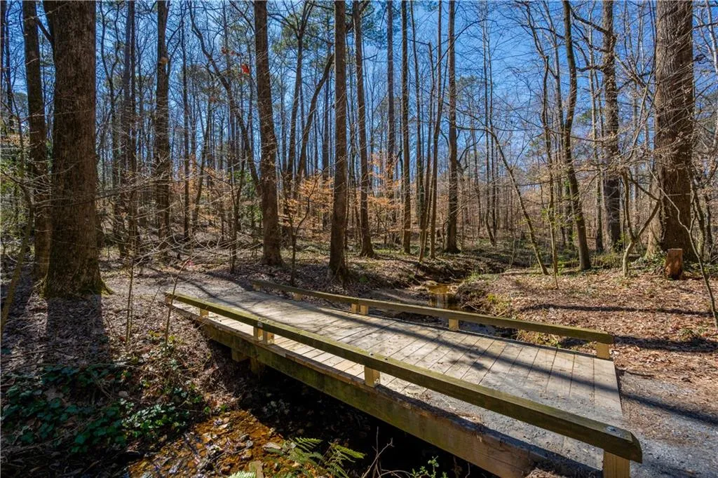 Lots of walking trails nearby