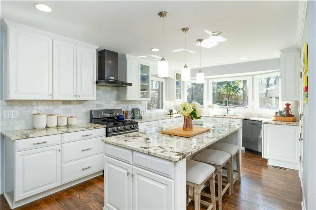Gorgeous Modern Kitchen