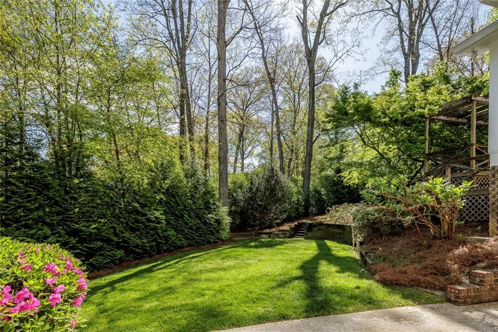 Walkout from Basement to Patio and Large Level Yard