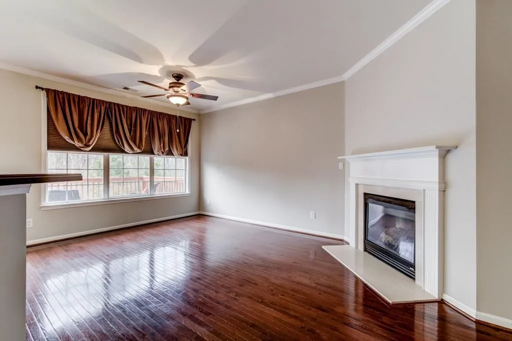 3823 Chattahoochee Summit Drive Se Unit 6, Atlanta, Georgia 30339, 3 Bedrooms Bedrooms, ,2 BathroomsBathrooms,Residential,Sold,3823 Chattahoochee Summit Drive Se Unit 6,5815699