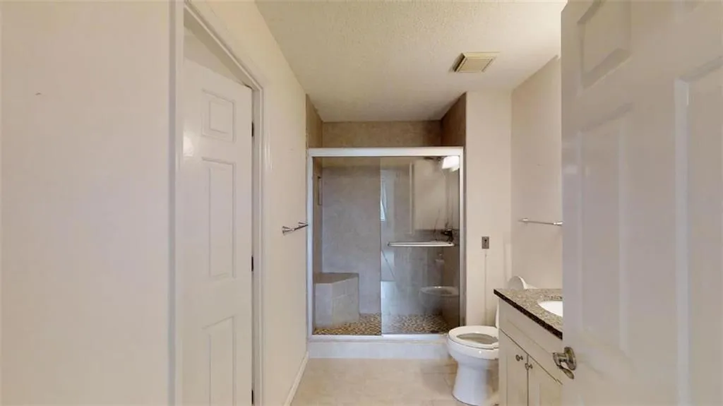 300 Johnson Ferry Road Ne Unit B407, Sandy Springs, Georgia 30328, 1 Bedroom Bedrooms, ,1 BathroomBathrooms,Residential,Sold,300 Johnson Ferry Road Ne Unit B407,6055027