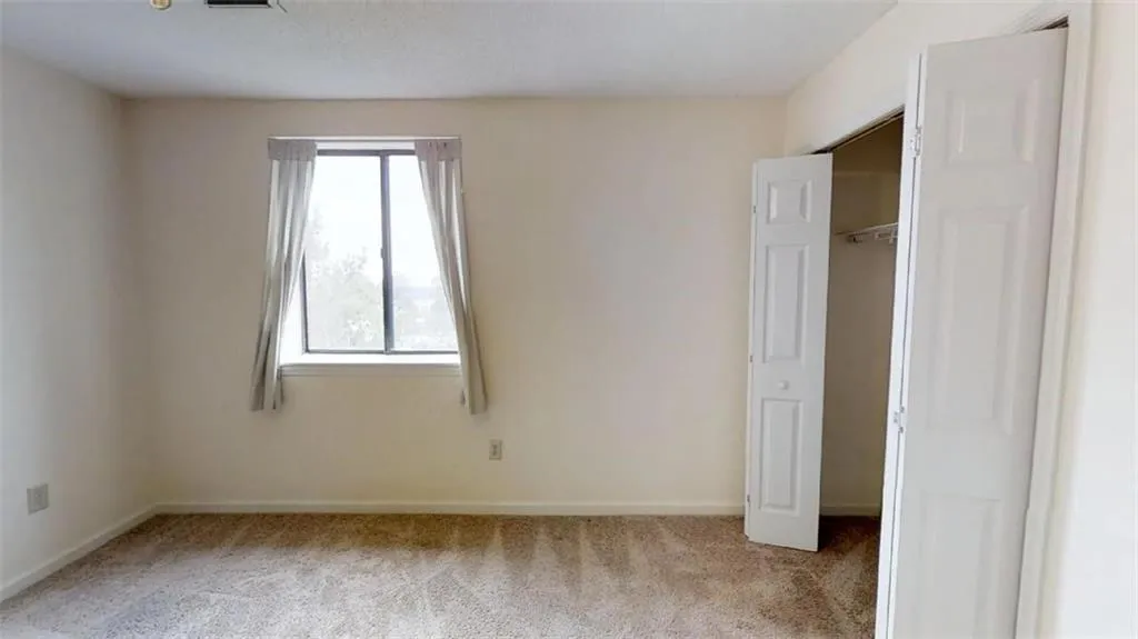 300 Johnson Ferry Road Ne Unit B407, Sandy Springs, Georgia 30328, 1 Bedroom Bedrooms, ,1 BathroomBathrooms,Residential,Sold,300 Johnson Ferry Road Ne Unit B407,6055027