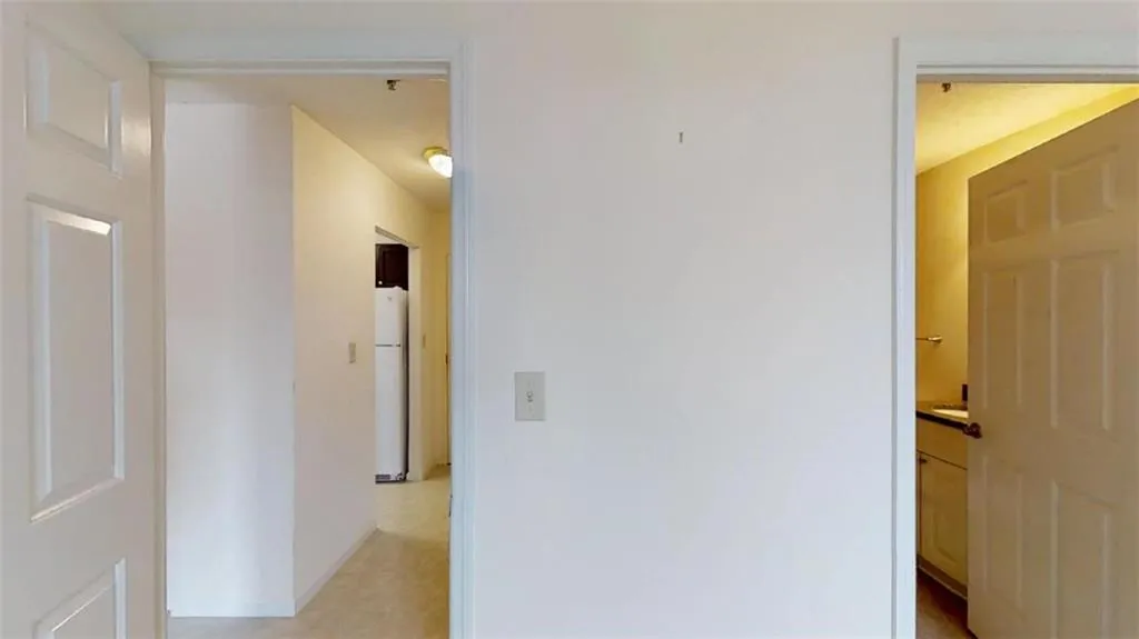 300 Johnson Ferry Road Ne Unit B407, Sandy Springs, Georgia 30328, 1 Bedroom Bedrooms, ,1 BathroomBathrooms,Residential,Sold,300 Johnson Ferry Road Ne Unit B407,6055027