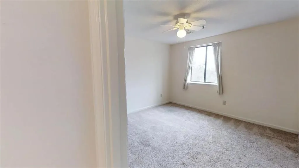 300 Johnson Ferry Road Ne Unit B407, Sandy Springs, Georgia 30328, 1 Bedroom Bedrooms, ,1 BathroomBathrooms,Residential,Sold,300 Johnson Ferry Road Ne Unit B407,6055027