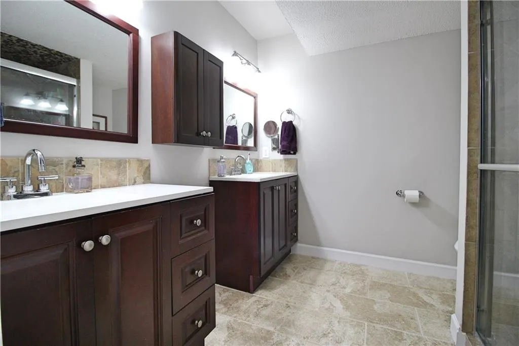 6851 Roswell Road Ne Unit Q6, Atlanta, Georgia 30328, 3 Bedrooms Bedrooms, ,2 BathroomsBathrooms,Residential,Sold,6851 Roswell Road Ne Unit Q6,5861117