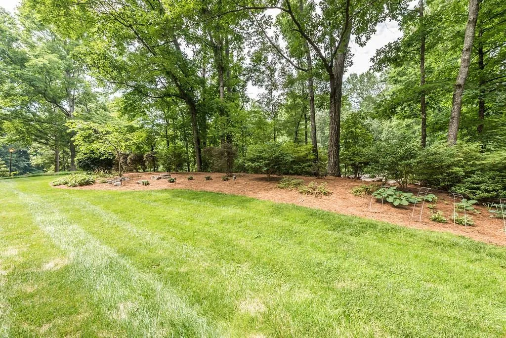 7970 Spalding Hills, Sandy Springs, Georgia 30350, 4 Bedrooms Bedrooms, ,3 BathroomsBathrooms,Residential,Sold,7970 Spalding Hills,6025461