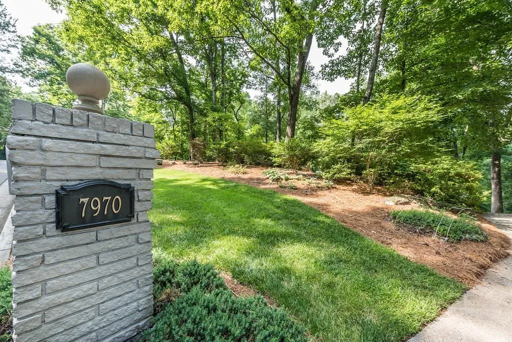 7970 Spalding Hills, Sandy Springs, Georgia 30350, 4 Bedrooms Bedrooms, ,3 BathroomsBathrooms,Residential,Sold,7970 Spalding Hills,6025461