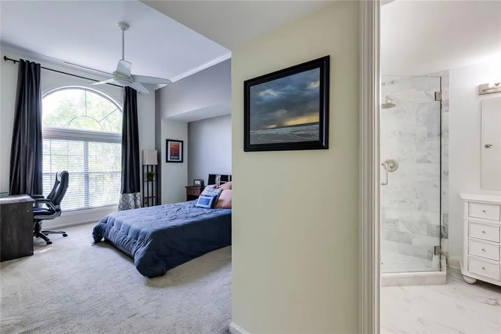 4246 River Green Dr_MLS_17.jpg