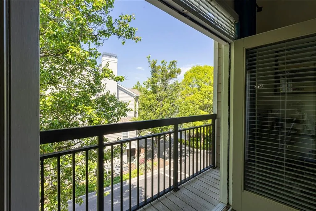 4246 River Green Dr_MLS_27.jpg
