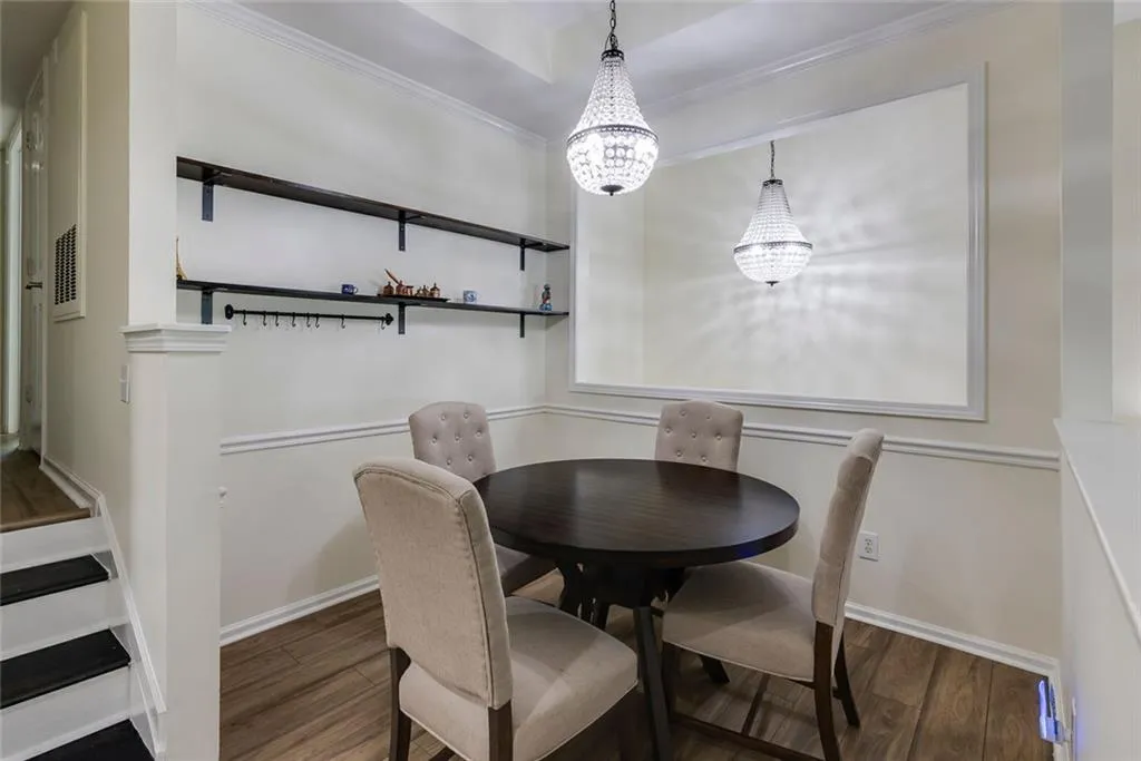 4246 River Green Dr_MLS_11.jpg