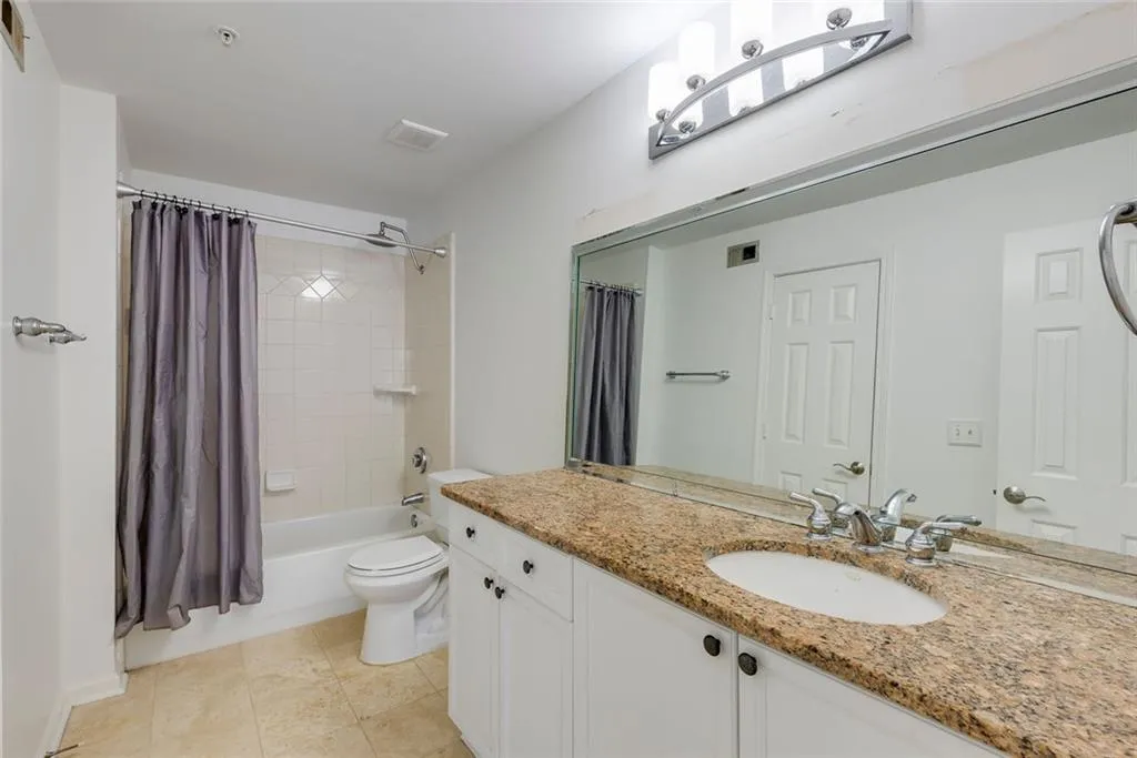 4246 River Green Dr_MLS_26.jpg