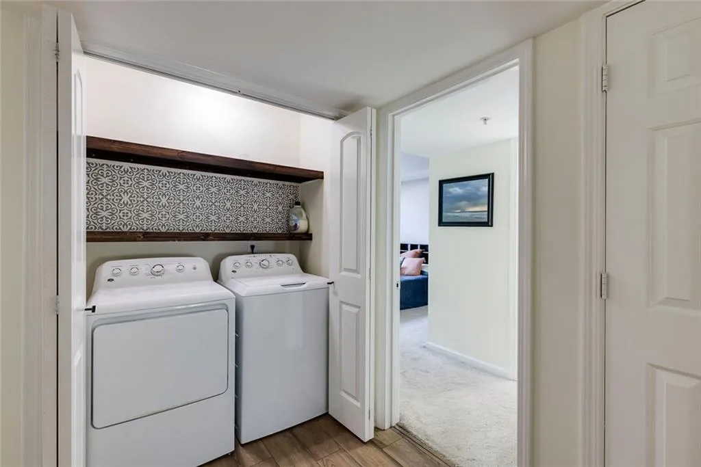4246 River Green Dr_MLS_24.jpg