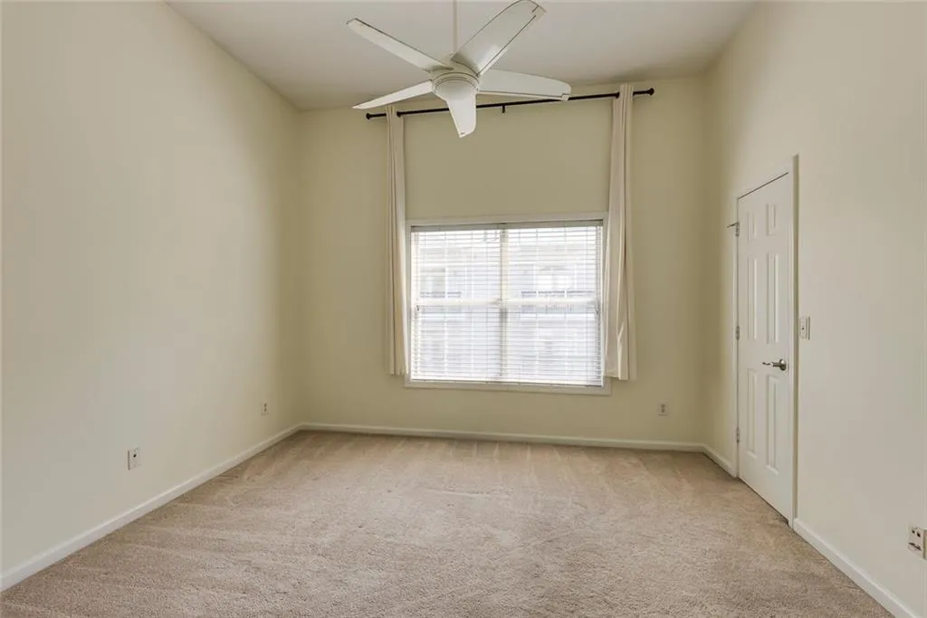 4246 River Green Dr_MLS_25.jpg