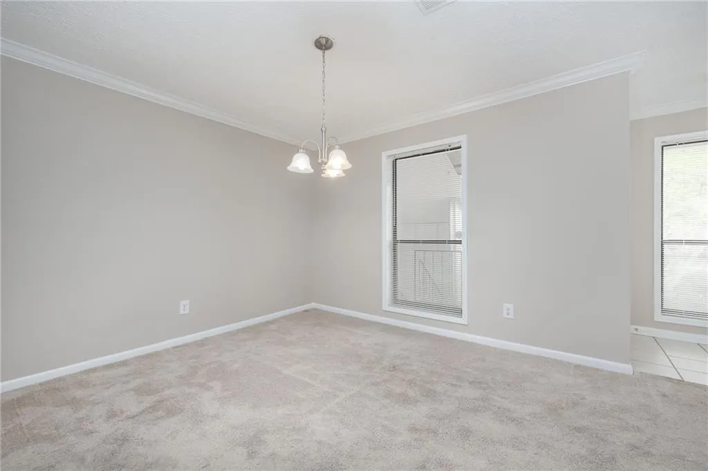 5137 Roswell Road Unit 9, Atlanta, Georgia 30342, 2 Bedrooms Bedrooms, ,2 BathroomsBathrooms,Residential,Sold,5137 Roswell Road Unit 9,7097189