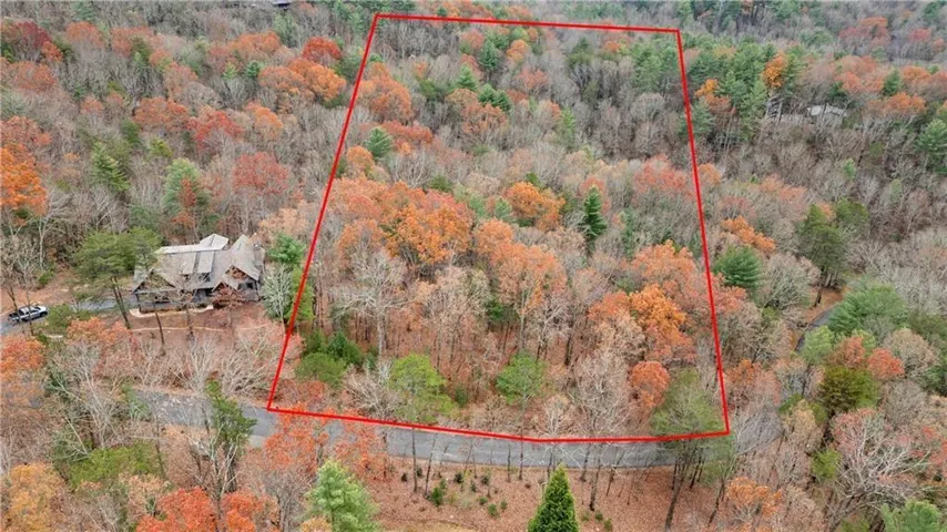 View of subject property with property boundaries highlighted