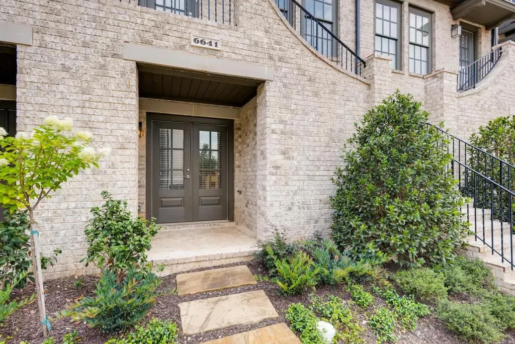 6641 Cadence Boulevard, Sandy Springs, Georgia 30328, 2 Bedrooms Bedrooms, ,3 BathroomsBathrooms,Residential,Sold,6641 Cadence Boulevard,6047511